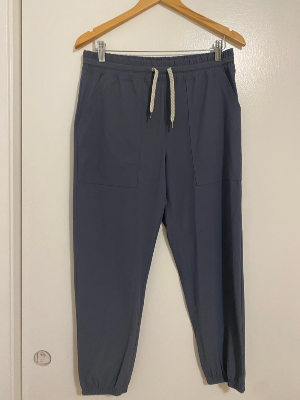 Vuori Miles Jogger In Azure Blue Gray Lightweight - Picture 3 of 6